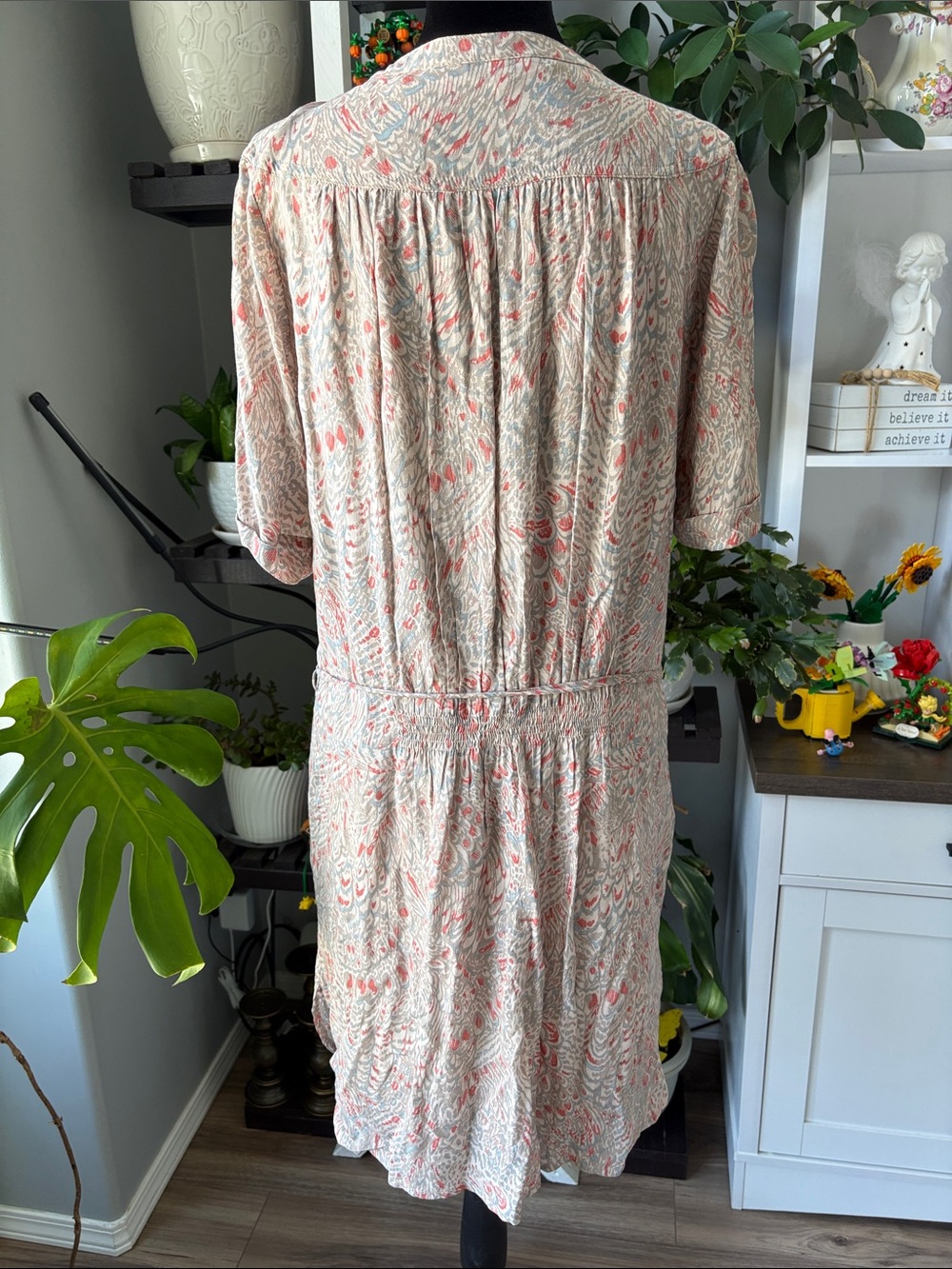 Button-Front Midi Dress with Tie Waist in Pink and Gray Print - Picture 6 of 6